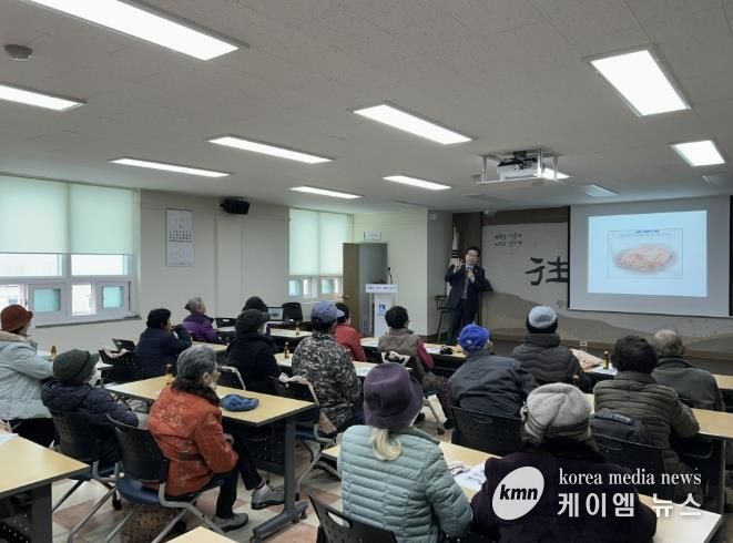 수원시 권선구 사회복지과, 2026 재활용품 수집 노인 안전교육 개최