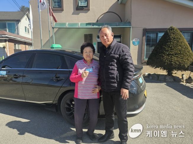 버스요금 수준의 요금으로 탈 수 있는 경기복지택시 이용자 지난해 첫 100만명 돌파