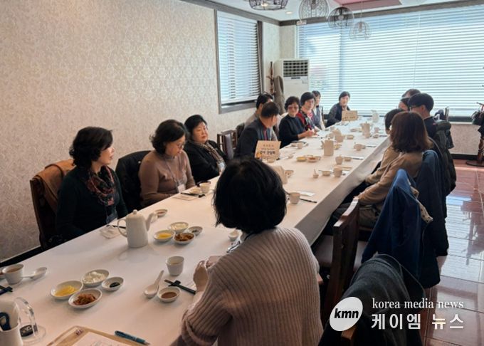 수원시 장안구 정자2동 주민자치회, 주민자치센터 강사·수강생 간담회 개최