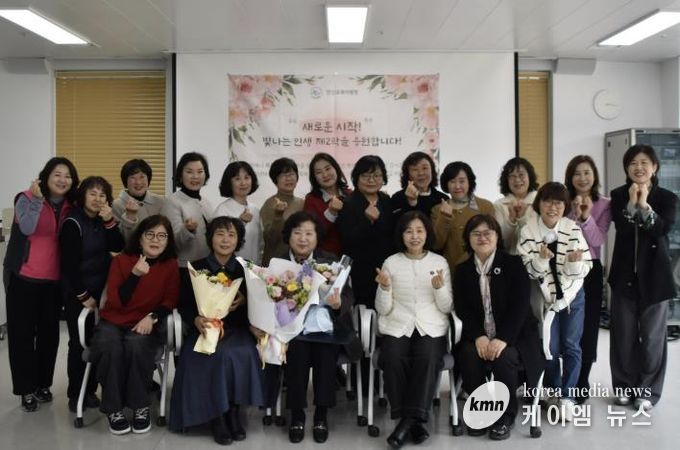 안산교육지원청, 2026년 2월 말 정년퇴직 교육공무직원 유공 표창 전수식 개최