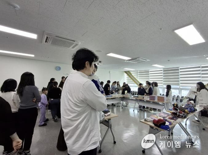 구리시는 2026년 결혼이민자 역량 강화지원 프로그램‘2026년 한국어 교육 개강식’을 실시하고 있다.