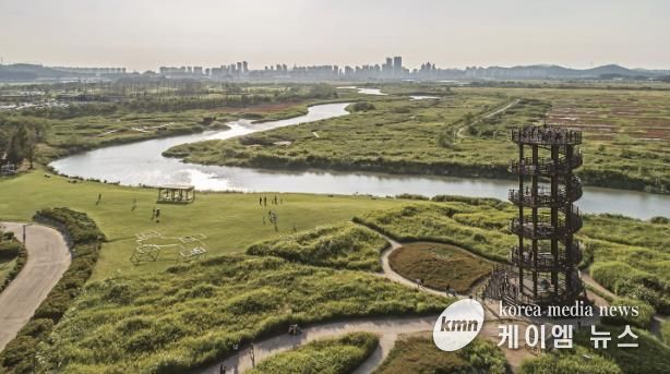 시흥도시공사, 갯골생태공원 ‘주차 무인 정산기’ 다국어 안내 기능 전면 도입