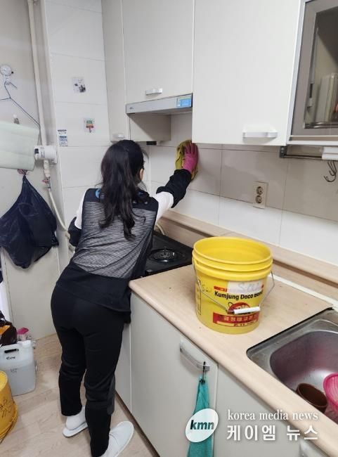 의정부시 녹양동, 온정돌봄 서포터즈 성원크린 지원으로 독거노인 가구 청소