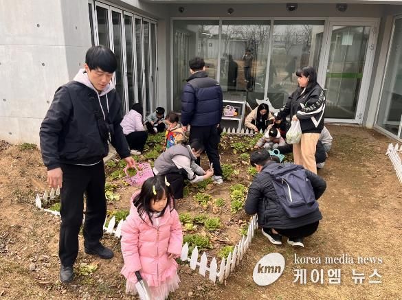 ‘가족과 함께하는 봄동수확체험’봄 찾으러 오세요~