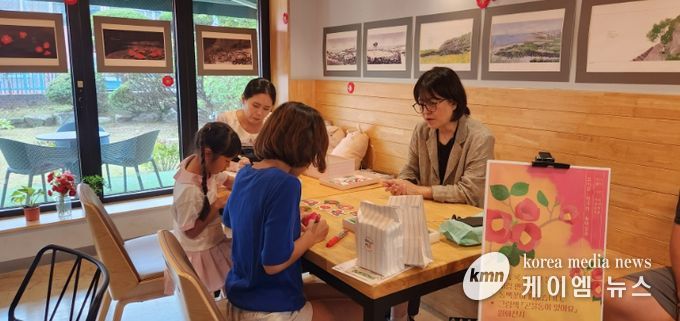 청소년문화공간 다누리 ‘2025년 문학상주작가 지원사업’ 우수시설 선정