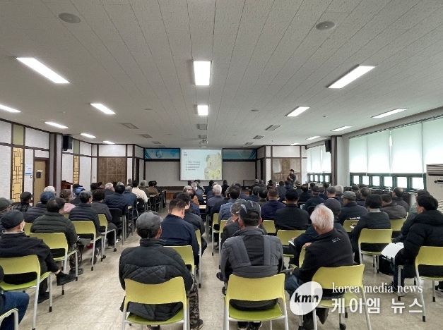 용인특례시(시장 이상일)는 11일부터 18일까지 백옥쌀 농산물우수관리(GAP) 생산단지 농업인 727명을 대상으로 교육을 진행했다