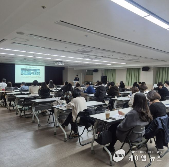 부천시는 지난 19일 ‘우리동네 新활동가 발굴을 위한 공무원 교육’을 실시했다.