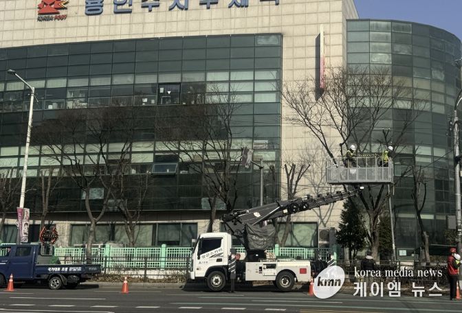 용인특례시 수지구 봄철 가로수 정비 모습