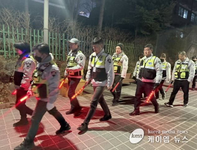 시흥시 신현동 자율방범대, 주 2회 이상 야간 순찰… 범죄 사각지대 해소 앞장