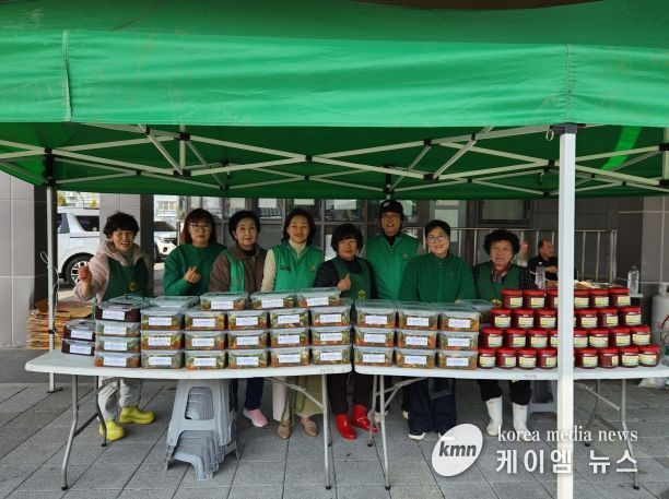 팽성읍 새마을부녀회, 이웃사랑 계절 김치 나눔 실천