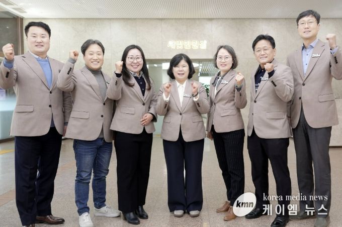 수원시 새빛민원실 베테랑 공무원들