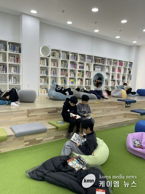 중앙도서관 어린이열람실