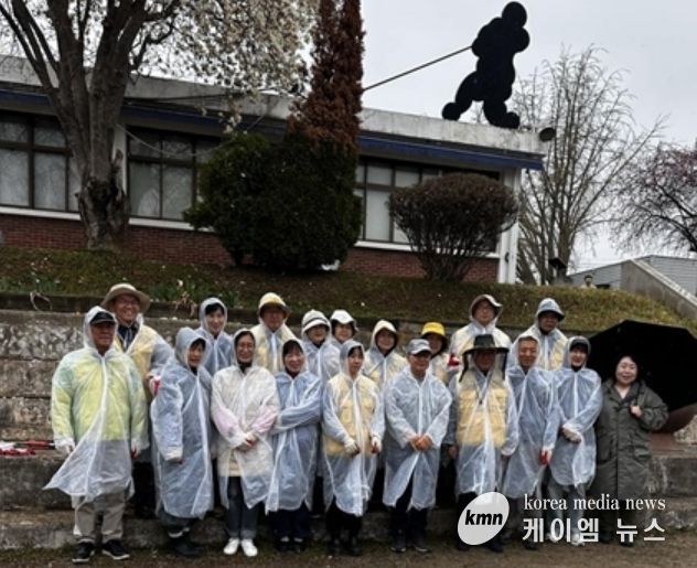 평택 도시숲 시민학교 졸업생 ‘도시숲 119’, 웃다리문화촌 봉사활동 실시